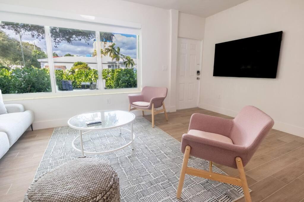 Stylish 2Bed Apartment El Portal Miami Eksteriør billede