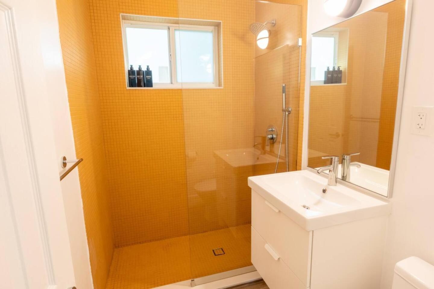 Stylish 2Bed Apartment El Portal Miami Eksteriør billede